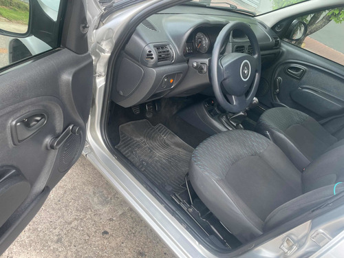 Imagen 10 de 16 de Renault Clio 2014 1.2 Mio Confort Abs Abcp
