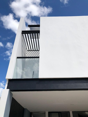 Casa En Venta Merida, Conkal En Privada, Modelo Premium Plus, Entrega Inmediata.