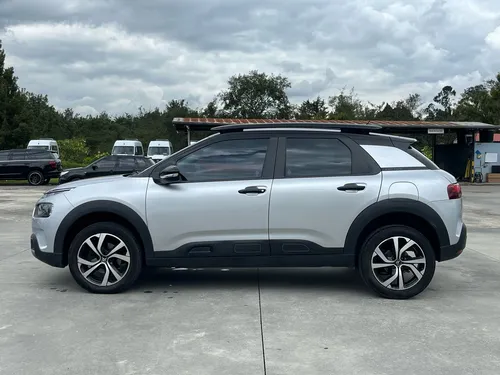 Citroën C4 Cactus 1.6 Shine Turbo Aut
