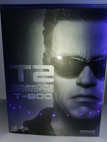 Hot Toys Terminator 2 Judgment Day T-800 (Usado)