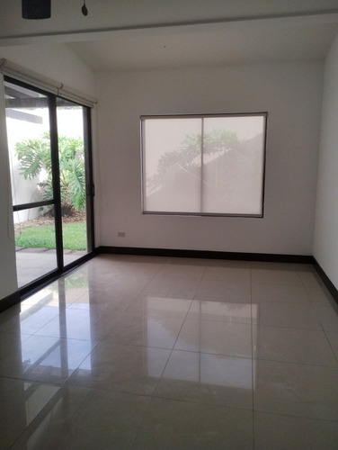 Imagen 24 de 30 de Venta De Casa Parques Del Sol Santa Ana