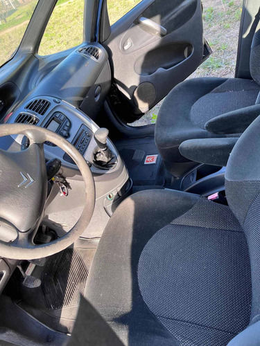 Imagen 7 de 8 de Citroën Xsara Picasso 2011 1.6 Fase2 I Exclusive