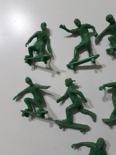 Skaters Tipo Army Men Unicolor No Teck Deck No Tony Hawk (Usado)