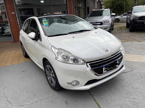 Imagen 2 de 8 de Peugeot 208 2016 1.6 Feline Pack Cuir