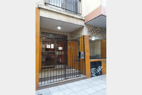 Departamento De 2 Amb A Mts De La Estación