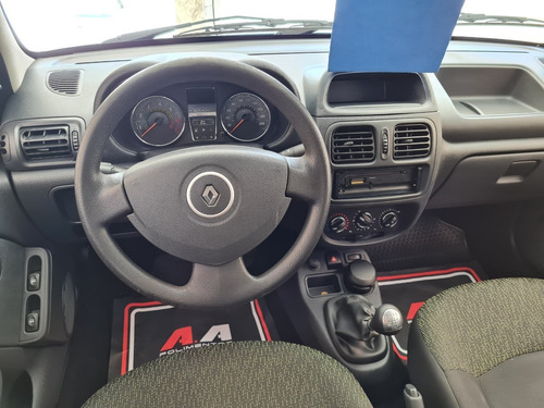 Imagem 6 de 9 de Renault Clio Expression 1.0 Preto 2014