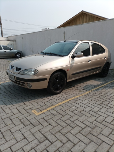 Imagem 1 de 10 de Renault Megane 2001 1.6 Rxe 5p