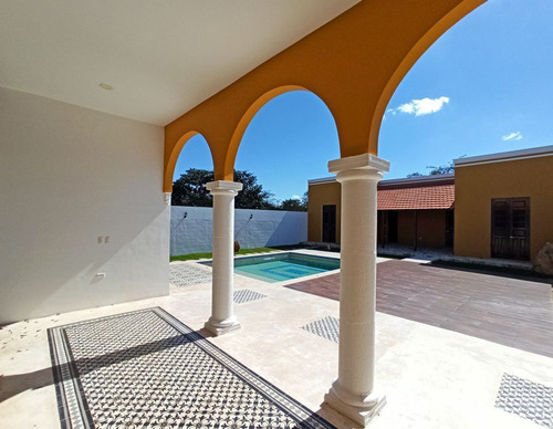 Venta De Casa De Un Piso, Remodelada En Baspul, 4 Recámaras