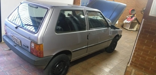 Imagem 2 de 6 de Fiat Uno Cs 1.5 Ie