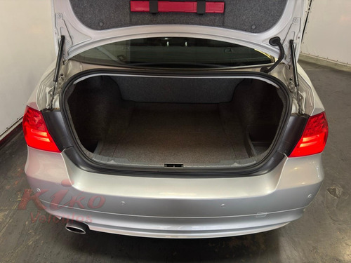BMW 320 320i AT