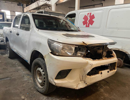 Imagen 1 de 9 de Toyota Hilux Chocada 2.4 2018 Al Día Para Transferir