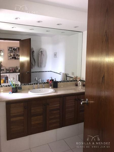 Roosevelt Center, Torre A, Unidad Al Frente, Reciclada, 3 Dormitorios, Dependencia, Toilette, Etc.