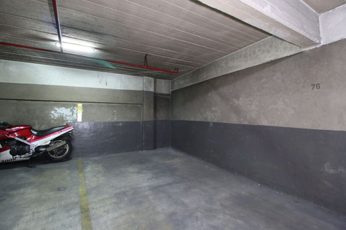 Venta De Cochera En Recoleta