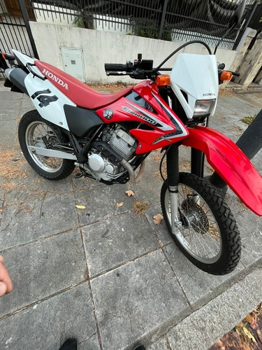 Imagen 13 de 17 de Honda Tornado 250