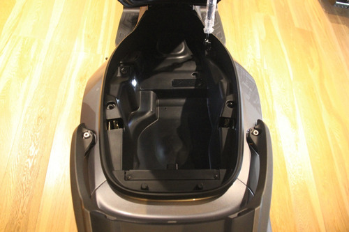 Imagen 12 de 17 de Kymco Scooter Xtown 250 Igual A 0km Usado Impecable