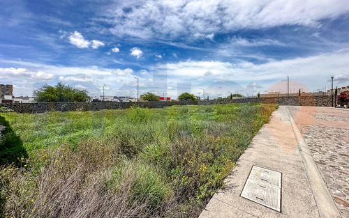 Terreno Plano En Venta En La Vista Residencial En Condominio Lomas De La Vista