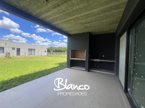 Casa En Venta En Santa Isabel I, Escobar, G.b.a. Zona Norte