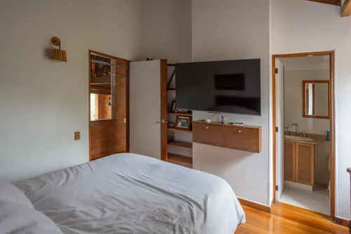 Casa En Venta En Loma De Los Balsos. Cod V16245