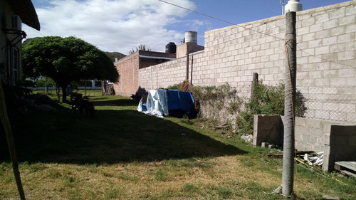 # Pcia De San Luis # Vendo #.sobre Avenida Principal.