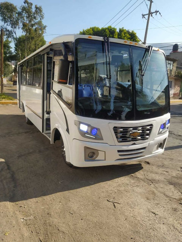 Imagen 10 de 15 de Microbus Chevrolet O Ford 2022
