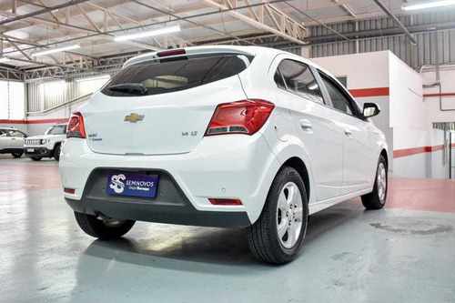 Imagem 2 de 15 de Chevrolet Onix Lt 1.4 Mpfi 8v 4p Mec.
