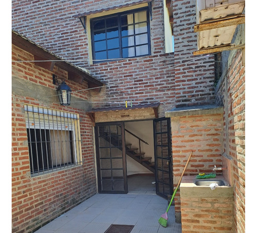 Jm Se Alquila Amplia Y Cómoda Casa