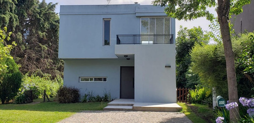 Imagen 4 de 30 de Hermosa Casa En Venta - Santa Maria De Los Olivos