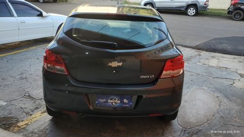 Chevrolet Onix 1.0 Lt 5p