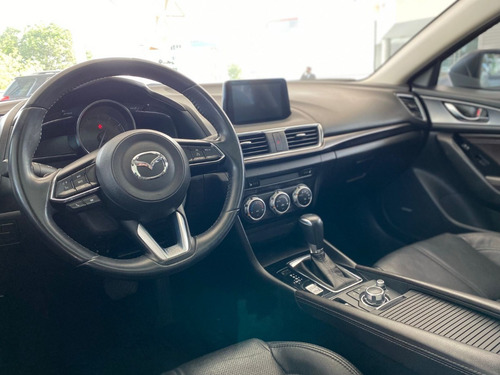 Imagen 6 de 12 de Mazda 3 Touring