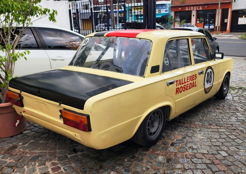 Imagen 10 de 17 de Fiat 125 Berlina 1977