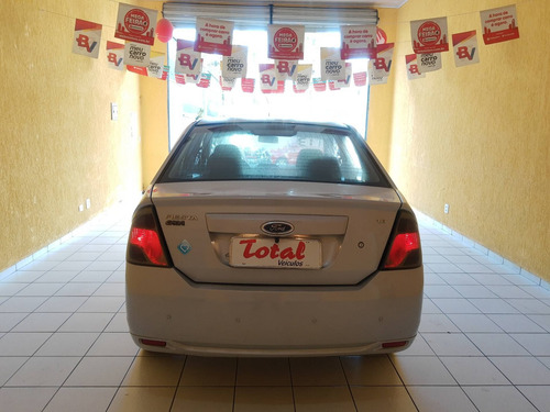 Imagem 13 de 15 de Ford Fiesta 1.6 Rocam Sedan 8v Flex 4p Manual