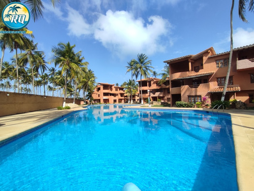 Res. Los Cayos- Cayo Mero, Amplio Apartamento Segundo Piso