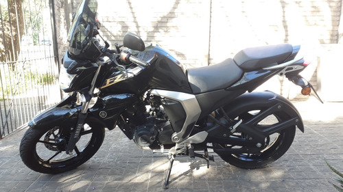 Yamaha Fz Fi 2.0 - Con Dos Cascos Ls2 Y Chalecos Con Patente