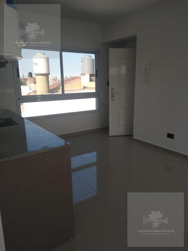 Imagen 4 de 19 de Departamento - Lomas Del Mirador
