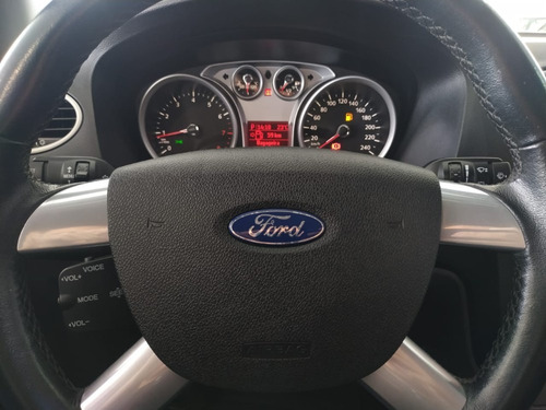Ford Focus Sedan 2.0 Automático 2012