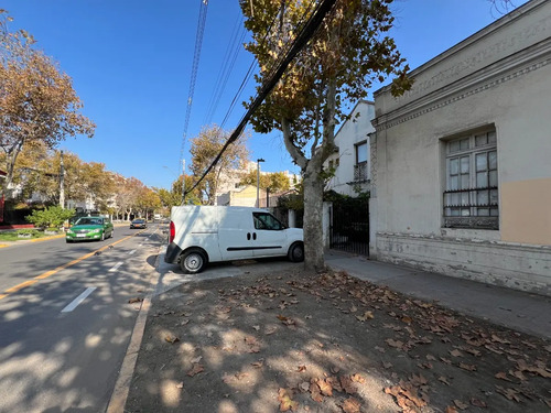 En Venta Terreno De 1267 M2 Miguel Claro, Providencia.