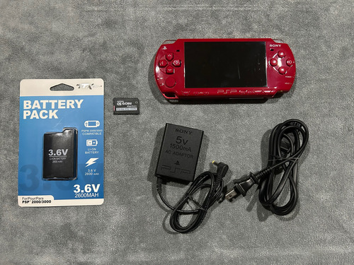 Psp Slim Modelo 2000 Red Y 64gb Llena De Juegos Rojo (Usado)