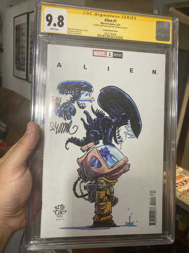 Alien #1 Marvel Comics, 5/21 Signed By Skottie Young Cgc 9.8