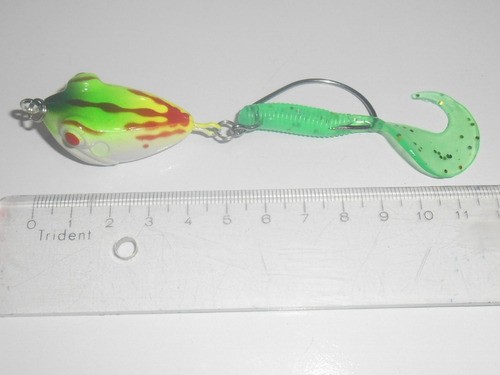 Kit C/ 4 Isca Artificial Girino C/ Soft Grub E Anzol Offset