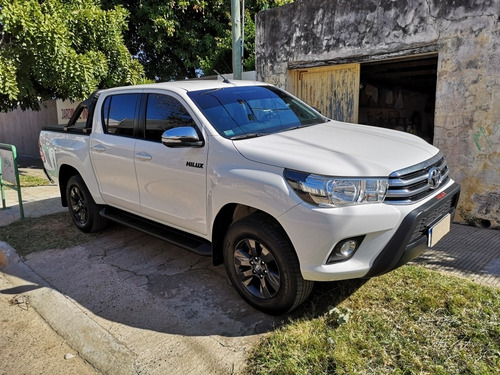 Toyota Hilux 2.8 Cd Srv 177cv 4x4 At 2016