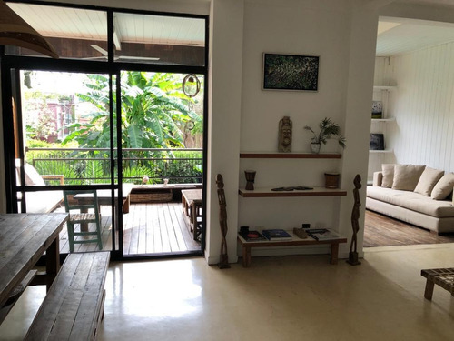 Venta Departamento, Ph En Bajo De San Isidro Con Cochera Y Pileta.