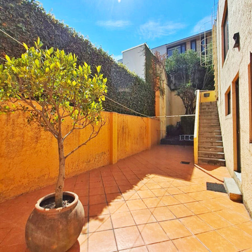 Venta De Terreno Con Construcción En Privada En Las Lomas