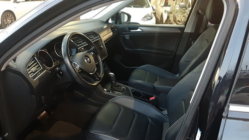 Imagen 10 de 15 de Volkswagen Tiguan 2018 1.4 Comfortline Plus At
