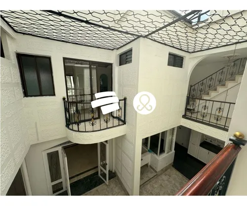 Venta De Casa Para Vivir O Construir Un Edificio De 11 Pisos En Conquistadores