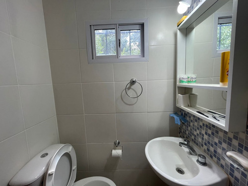 Casa Con Dos Departamentos En Venta - Barrio El Hospital - Luján
