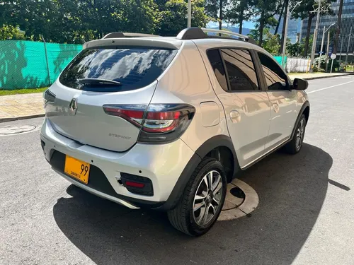 Renault Stepway 1.6 Intense Automática