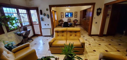 Imagen 2 de 14 de Piso De 4 Ambientes En Belgrano Y España
