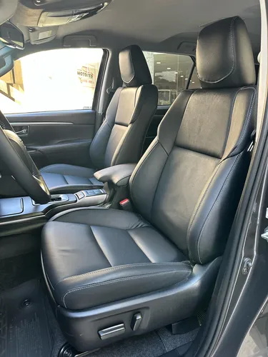 Toyota Fortuner Sw4 2025