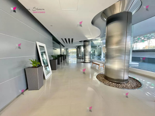 Venta De Apartamento De 2 Dormitorios En Edificio Icon Brava Punta Del Este