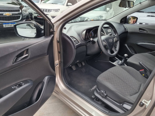 Imagem 11 de 15 de Hyundai Hb20 1.0 Unique 12v Flex 4p Manual